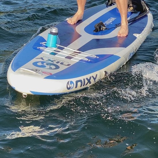 Video showing the Floatsup Cup attached to a paddle board with a drink can in it on rough water. Drink does not spill or tip over while in the cup. 